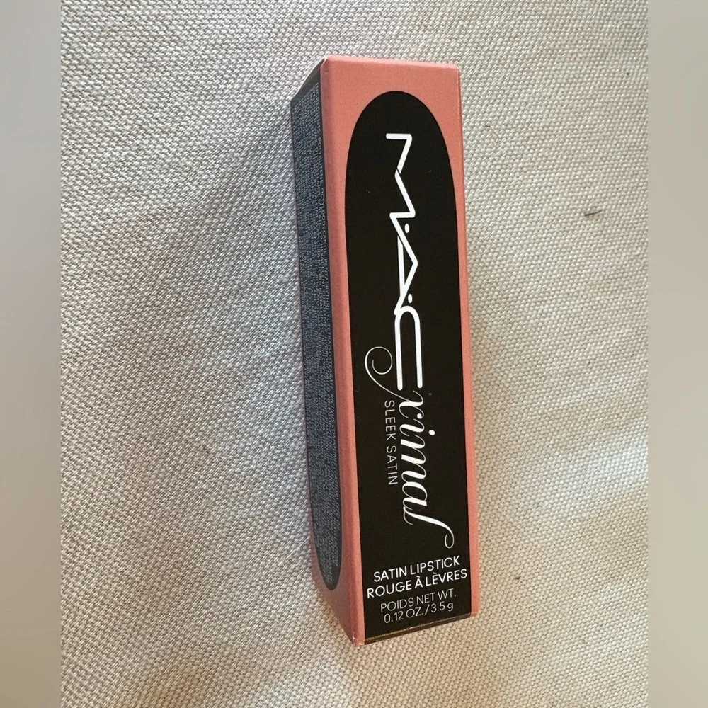 NEW MAC ximal Sleek Satin Lip stick - Fleshpot